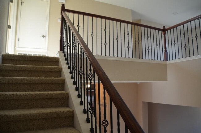 Building Photo - 11201 Dodge Cattle Dr