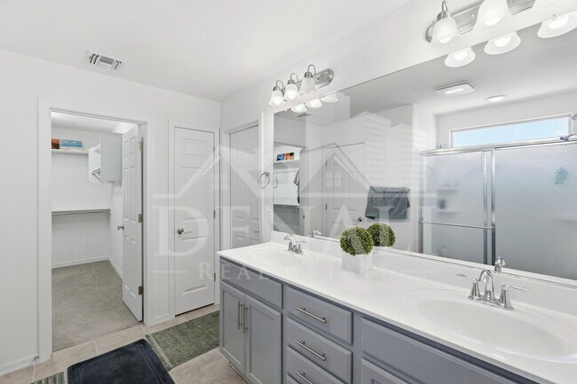 Building Photo - 5320 W Hardtack Trl