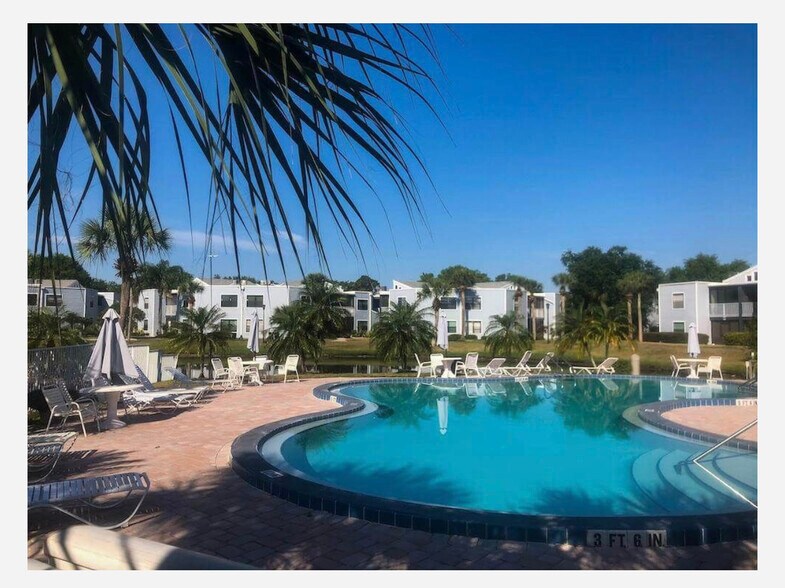 Southpointe Condo Pool View 1 - 3828 Southpointe Dr