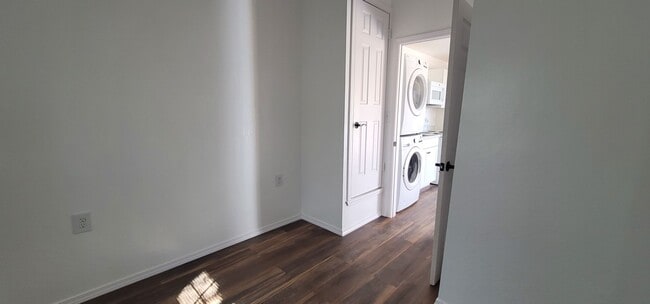 Building Photo - 1911 S Hayden St