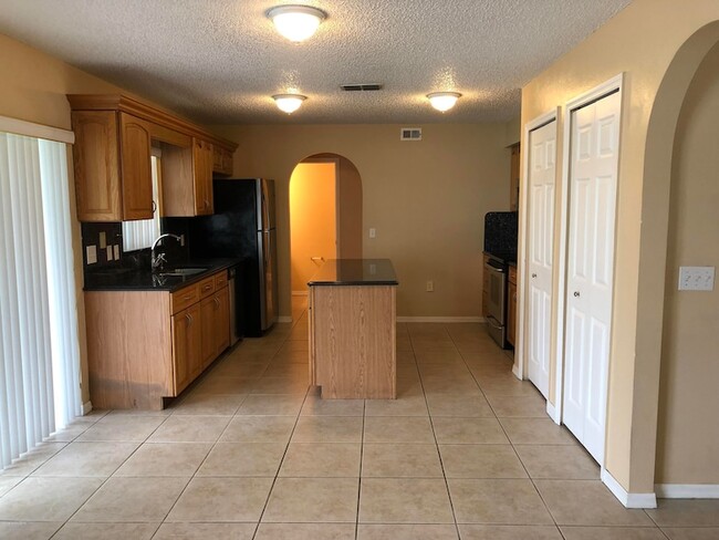 Building Photo - 1793 Sawgrass Dr SW