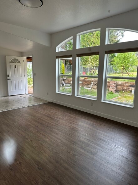 Living room - 16817 188th Ave SE