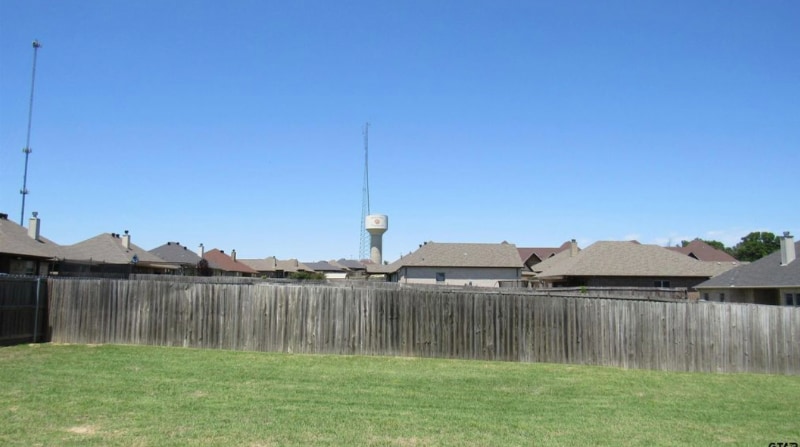 Building Photo - 908 Ella St