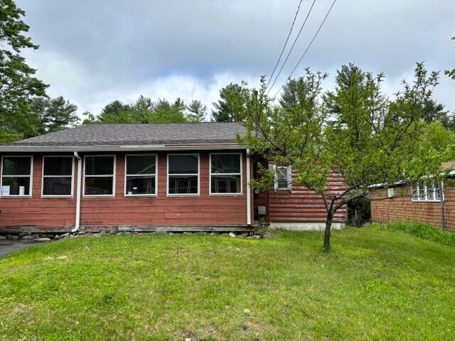 Building Photo - 13 Hemlock Rd