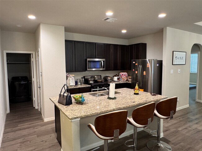 Building Photo - 24810 Adami Veduta Ct