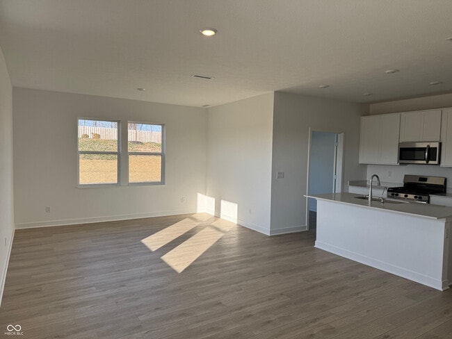 Building Photo - 15122 Farrington Rd