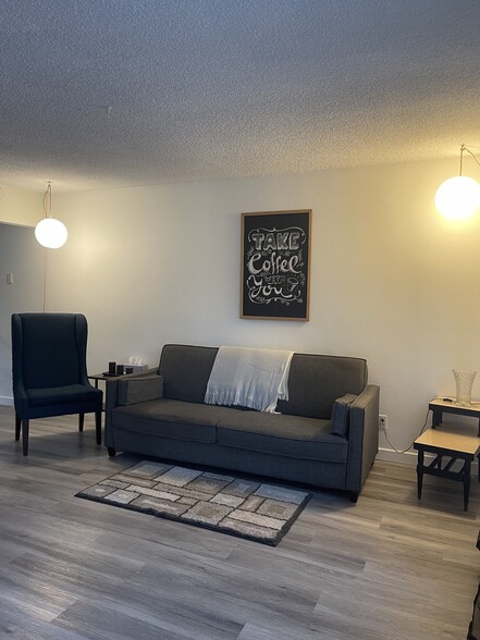 Building Photo - 2929 Okell Dr