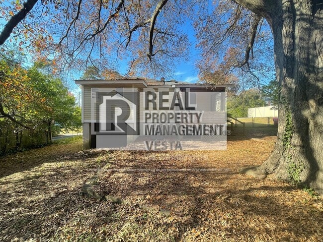 Building Photo - 110 W Ridge Cir