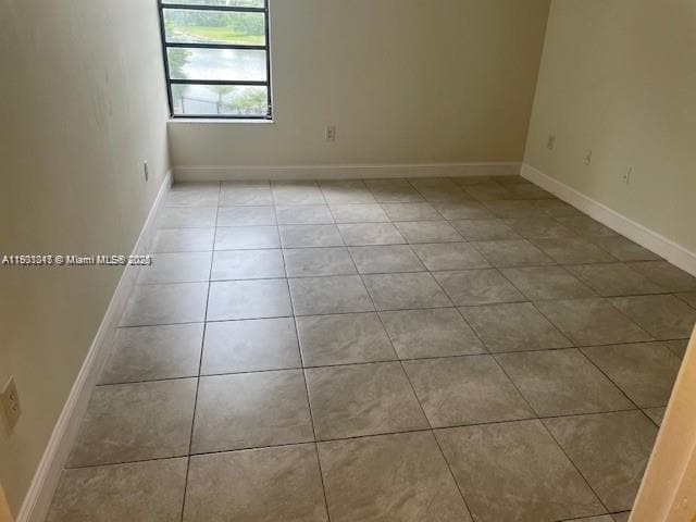 Building Photo - 9688 Fontainebleau Blvd