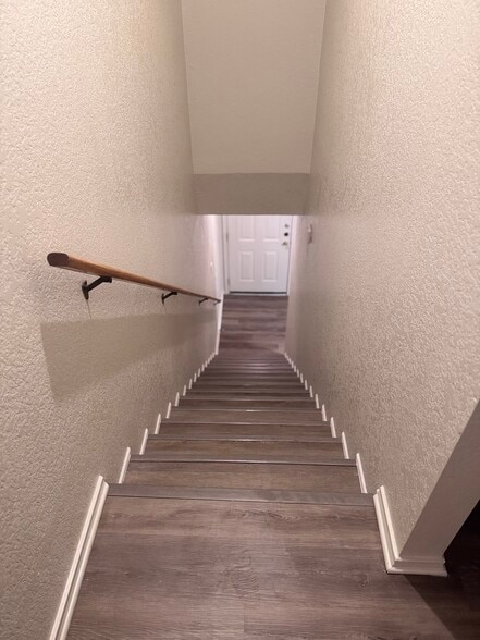 Building Photo - 1606 Aztec Trce