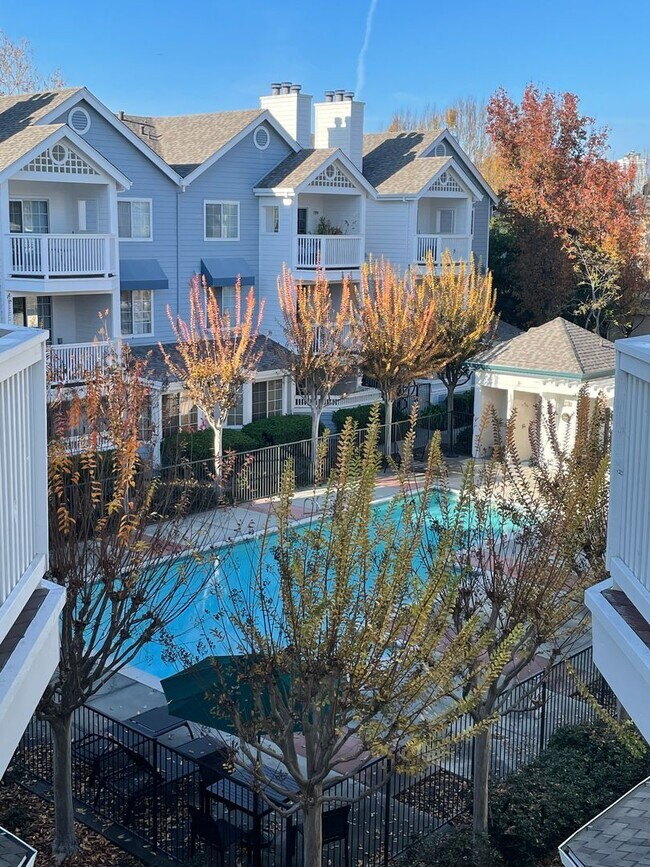 Building Photo - 609 Arcadia Terrace
