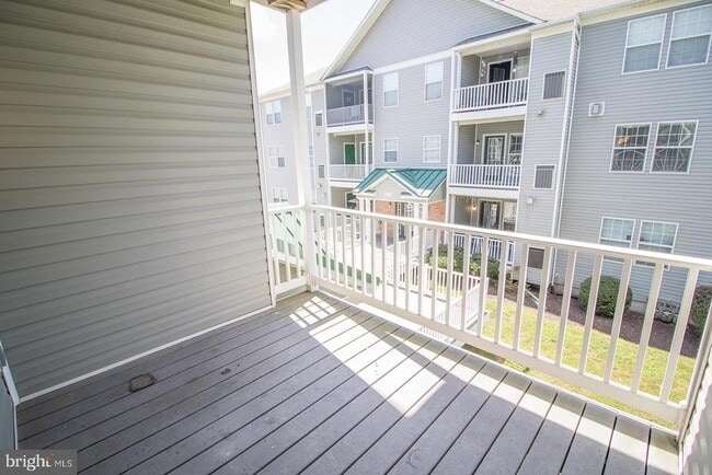 Building Photo - 45522 Westmeath Way