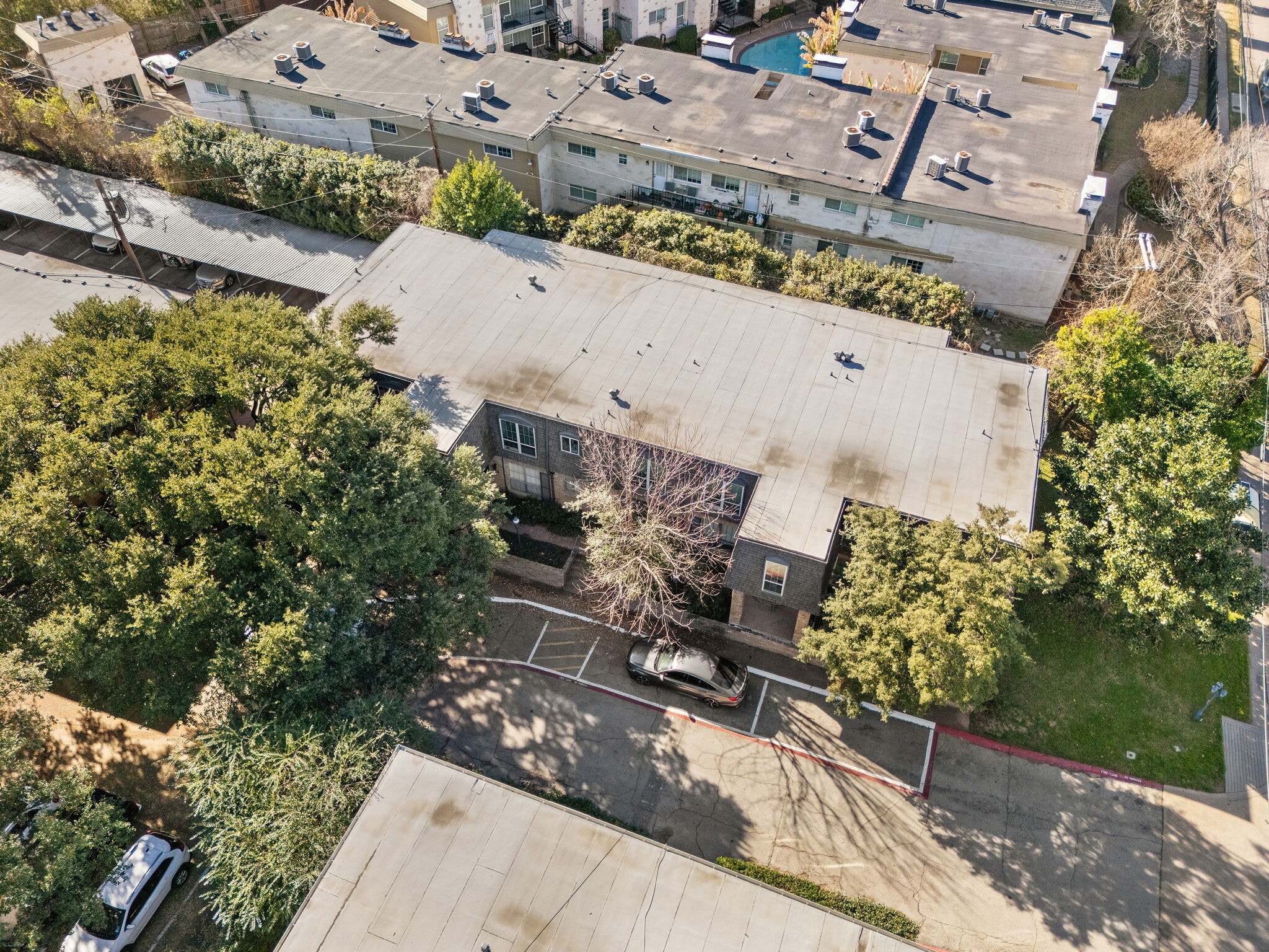 Building Photo - 5057 Les Chateaux Dr