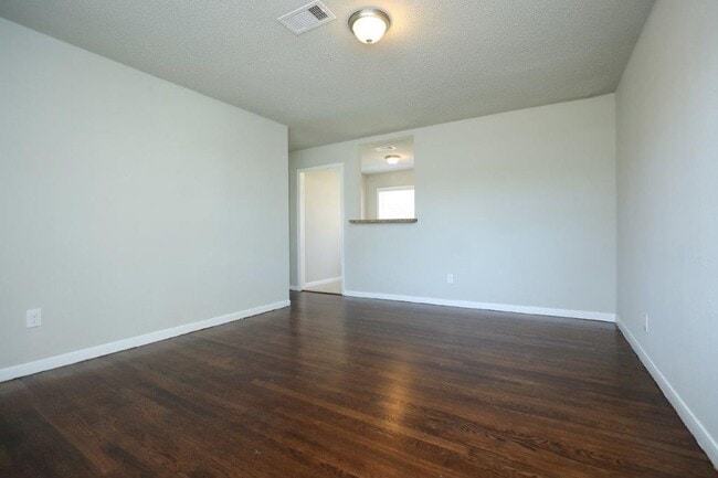 Building Photo - 10322 Cathedral Dr