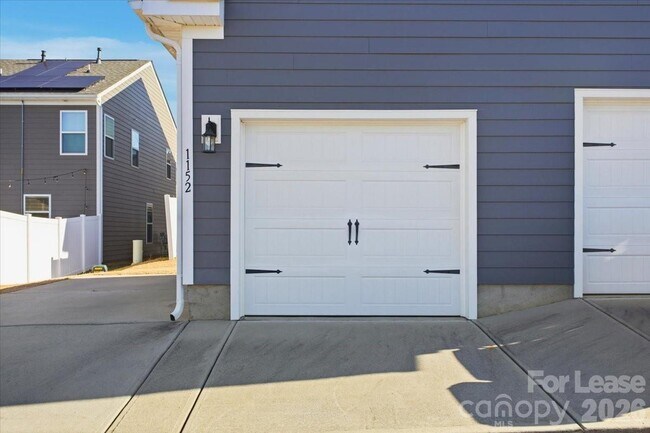 Building Photo - 1152 Township Pkwy