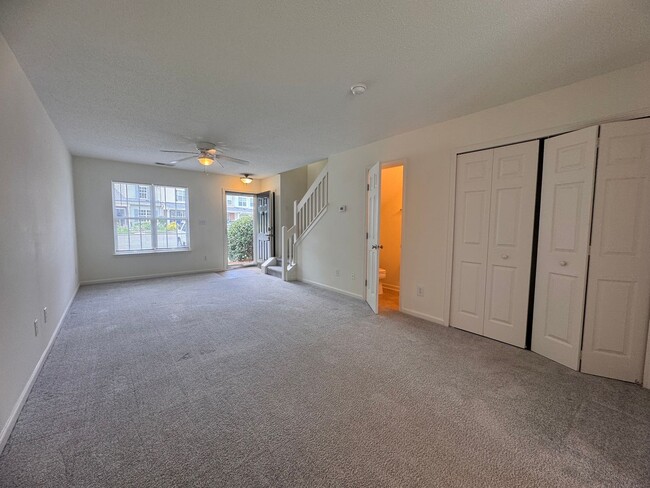 Building Photo - 2Br 1.5BA Townhome in Bridford Downs