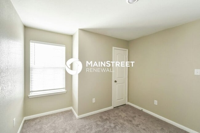 Building Photo - 3 Bedroom Pet-Friendly Home in San Antonio, TX with Main Street Renewal