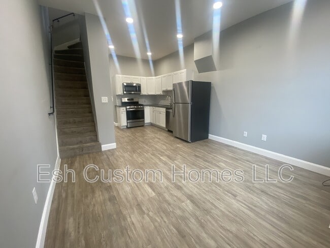 Building Photo - 538 N Queen St