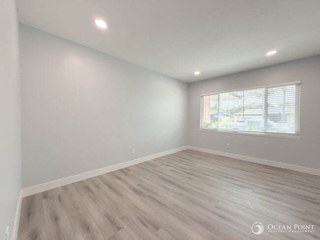 Building Photo - Newly Renovated Home for Rent in Thousand ...