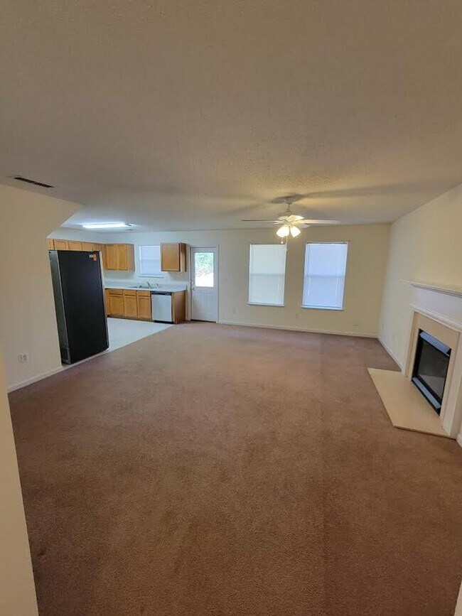 Building Photo - 1106 St Phillips Ct