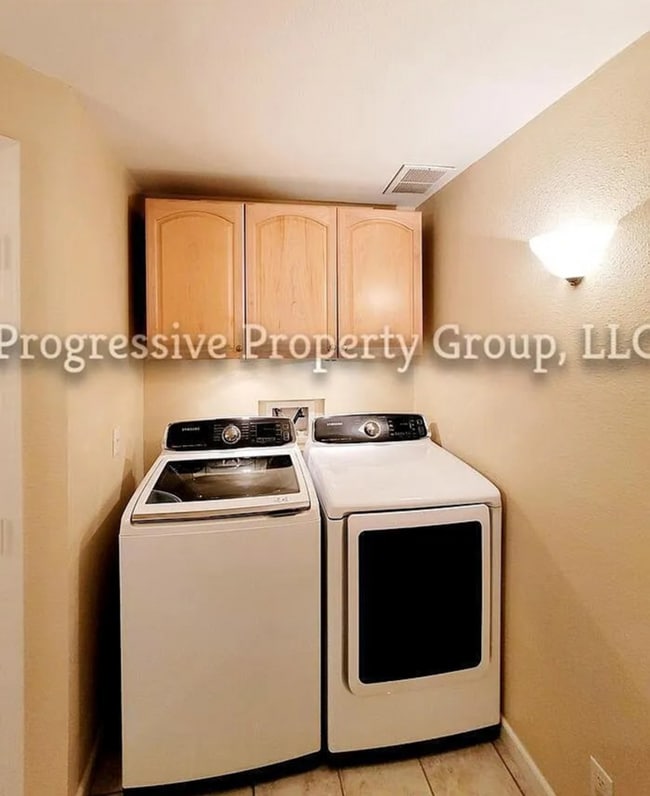 Building Photo - Beautiful 4-Bedroom Gem in the Heart of Briargate -Move In Now and Enjoy 50% Off Your First Month!