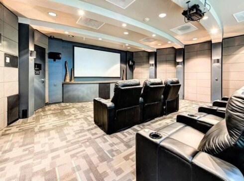 Club house - 601 W 11th Ave