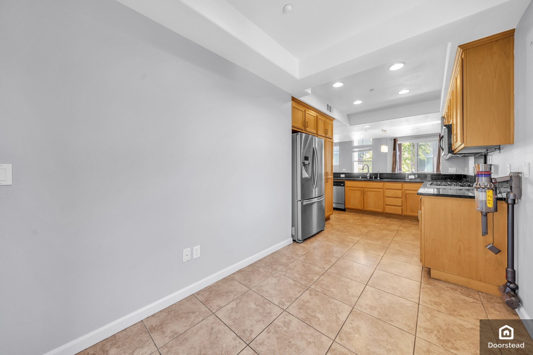 Building Photo - 955 Pavilion Loop