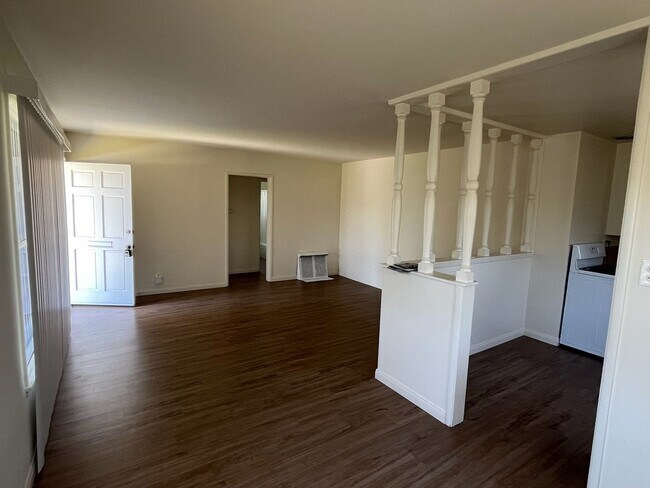 Building Photo - Three bedroom house in Lakewood ready for ...
