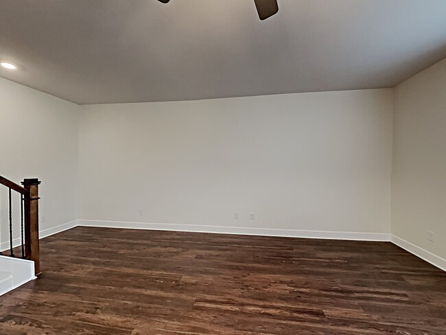 Building Photo - 1025 Bluewater Point Drive