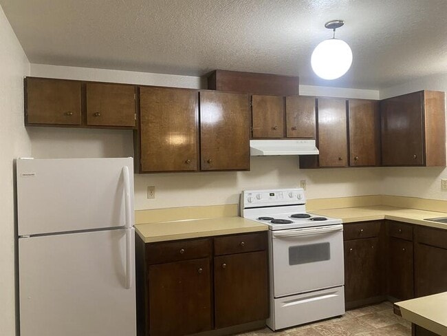 Building Photo - 2963 W Lorraine Ave