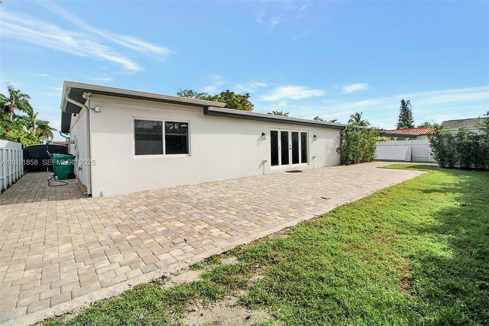 Building Photo - 1804 SW 102nd Ct