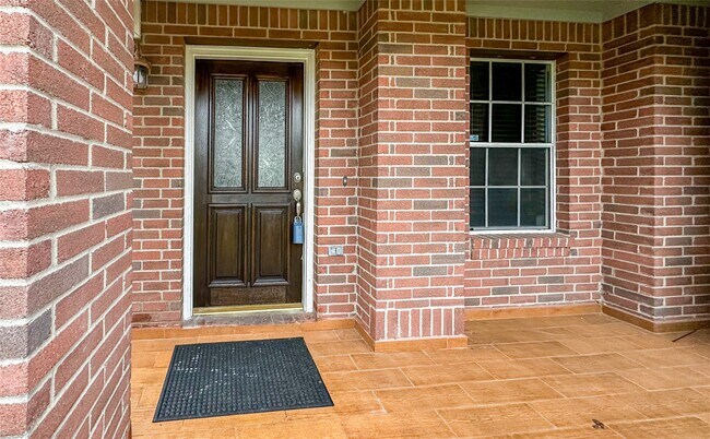 Building Photo - 5739 Westminster Village Dr