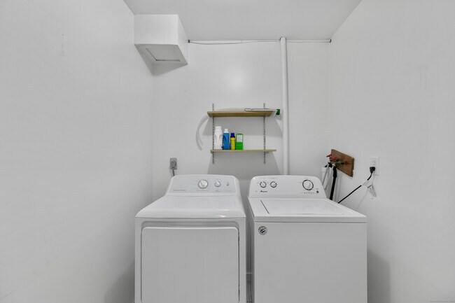 Building Photo - 58 Edgewood Ave