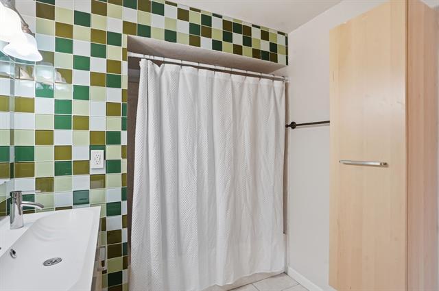 Building Photo - 6623 Orangewood Dr