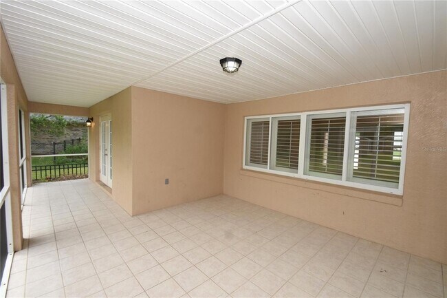 Building Photo - 11 Zenith Ct
