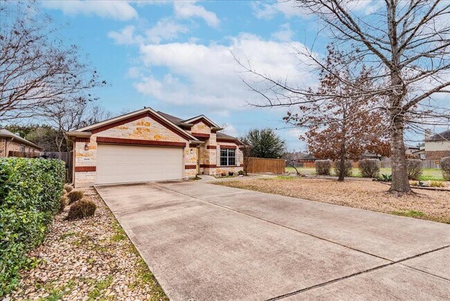 Building Photo - 7805 Huddleston Ln