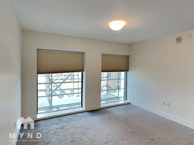 Building Photo - 1080 Sutter St