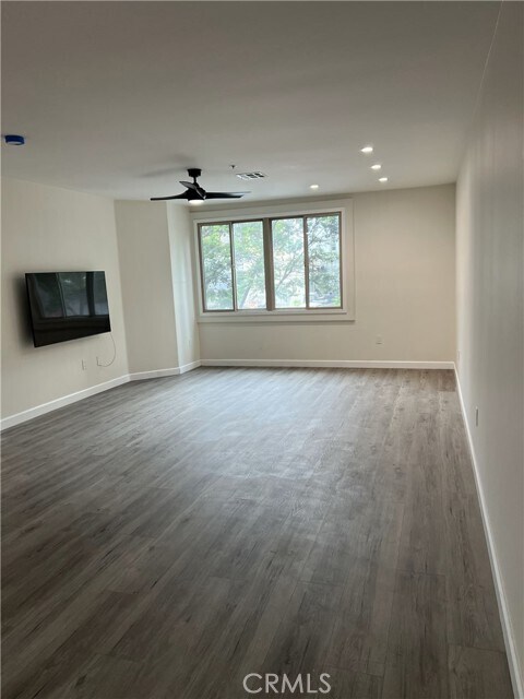 Building Photo - 1501 Front St