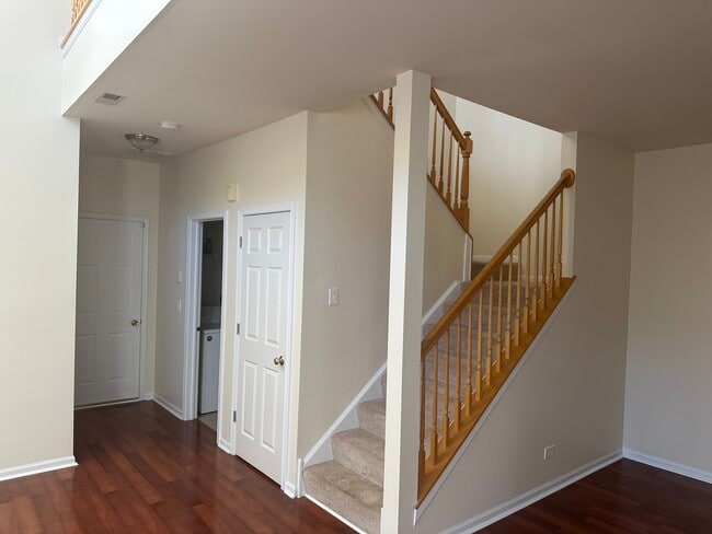 Building Photo - 2898 Falling Waters Dr