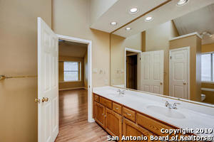 Building Photo - 8826 Lost Woods