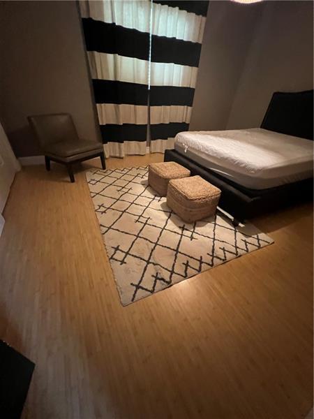 Building Photo - 811 NE 14th Pl