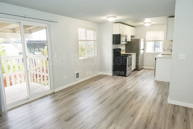 Building Photo - 3411 92nd St S