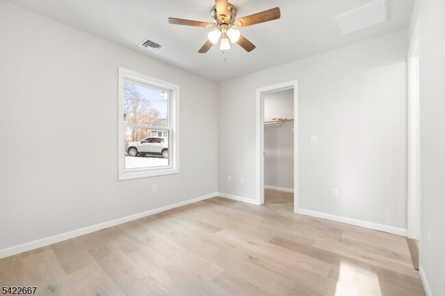 Building Photo - 7 Mountain Rd