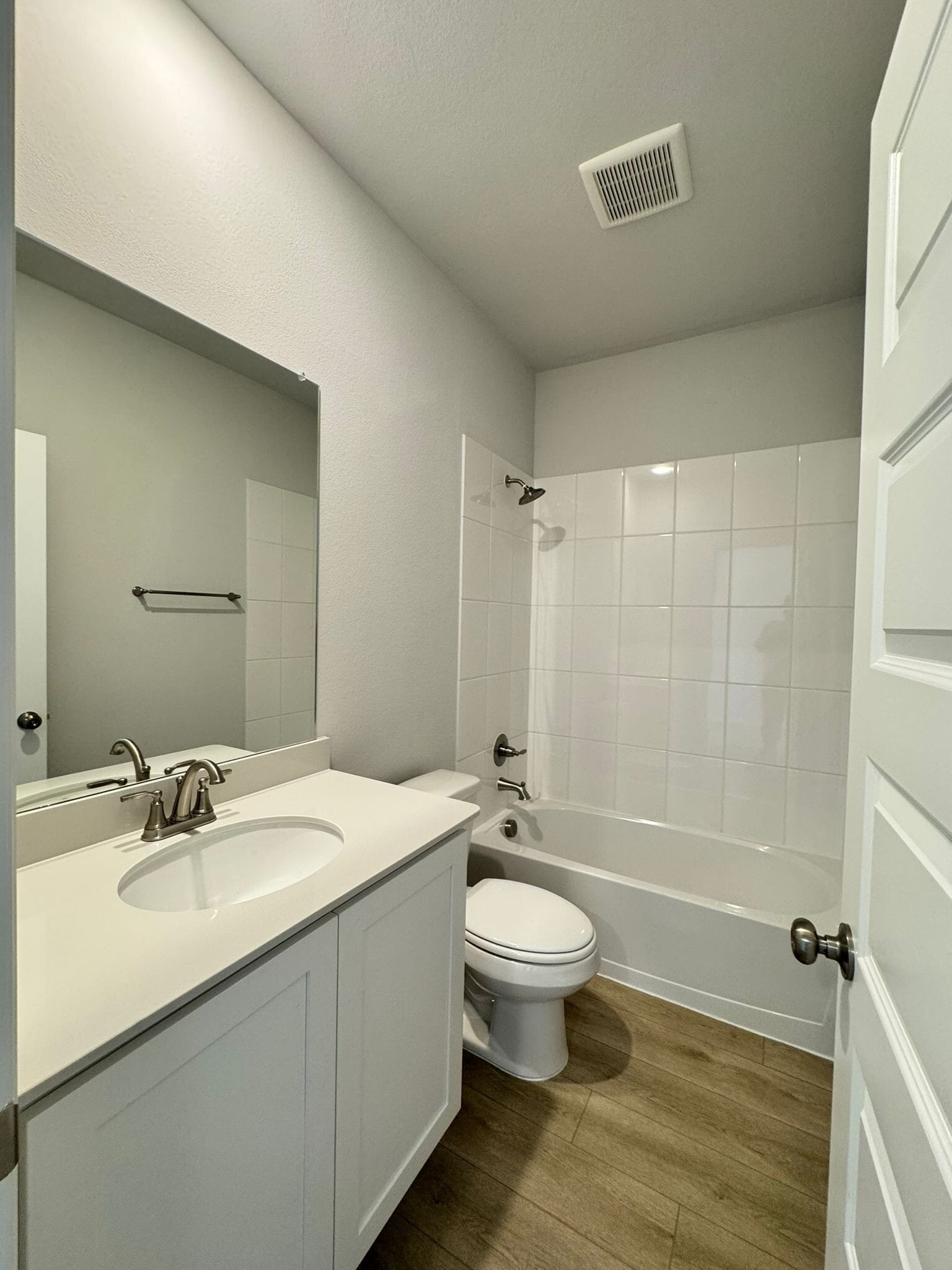 Building Photo - 3500 Kingdom Dr