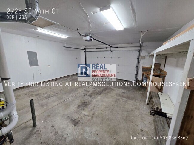 Building Photo - 2725 SE 44th Ct