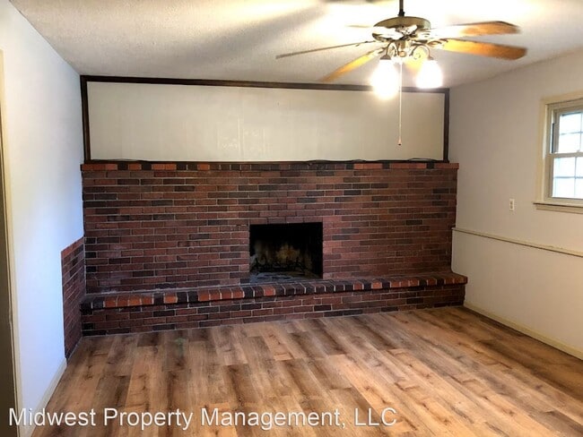 Building Photo - 1237 El Chaparral Ave S