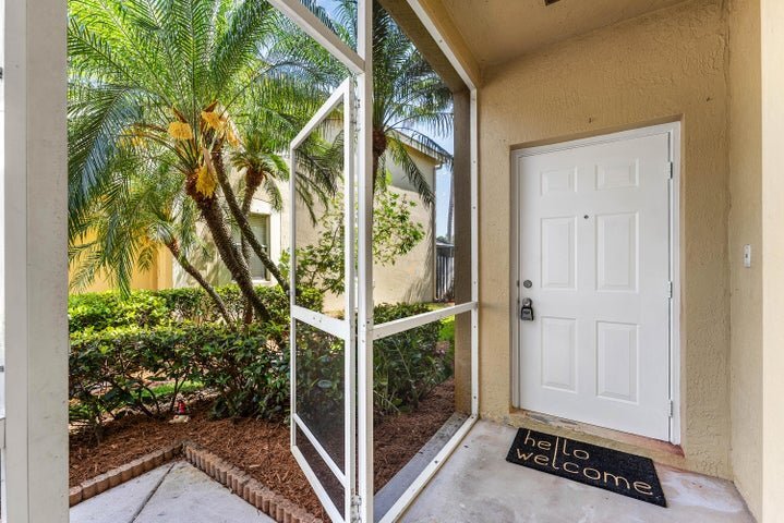 Building Photo - 2482 Cordoba Bend