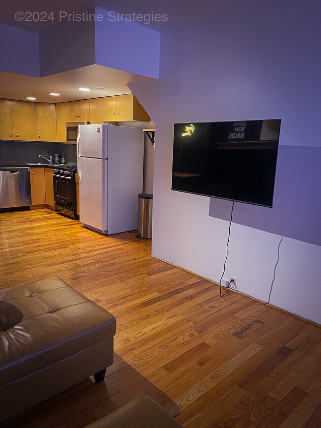 Building Photo - 8 N Boyle Ave