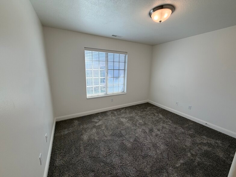 Building Photo - 235 N 1200 W