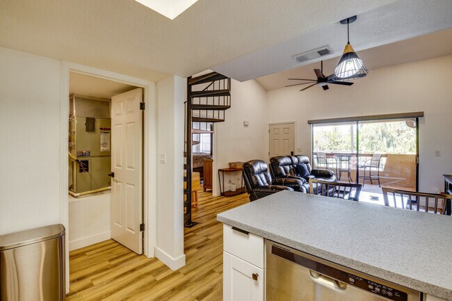 Building Photo - 1351 N Pleasant Dr